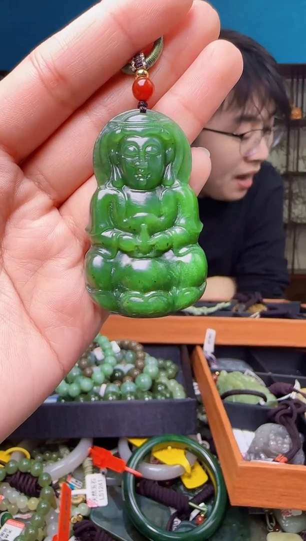 颈饰未镶嵌和田玉1