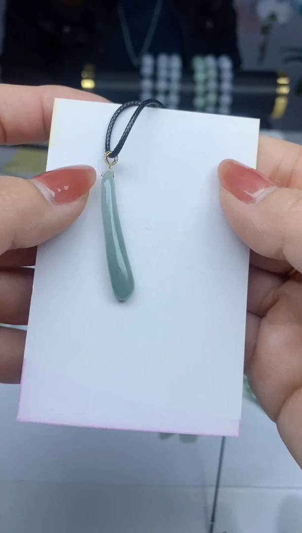 【闪购商品】翡翠颈饰18K金镶嵌天然缅甸翡翠A货随型挂件