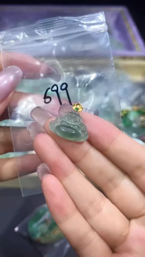 翡翠18K金镶嵌颈饰250527030