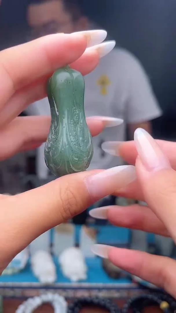 未镶嵌和田玉挂件1
