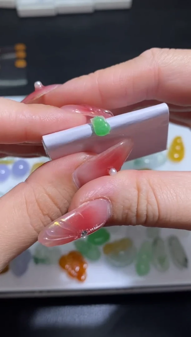 未镶嵌定制翡翠翡翠毛货~