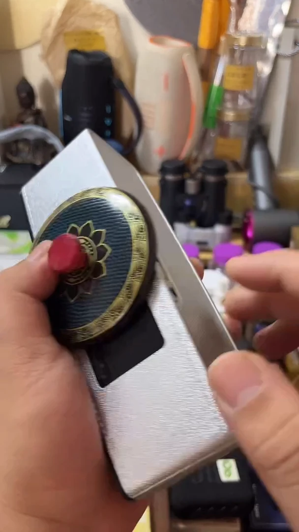 瓷片闪购商品 如图所示