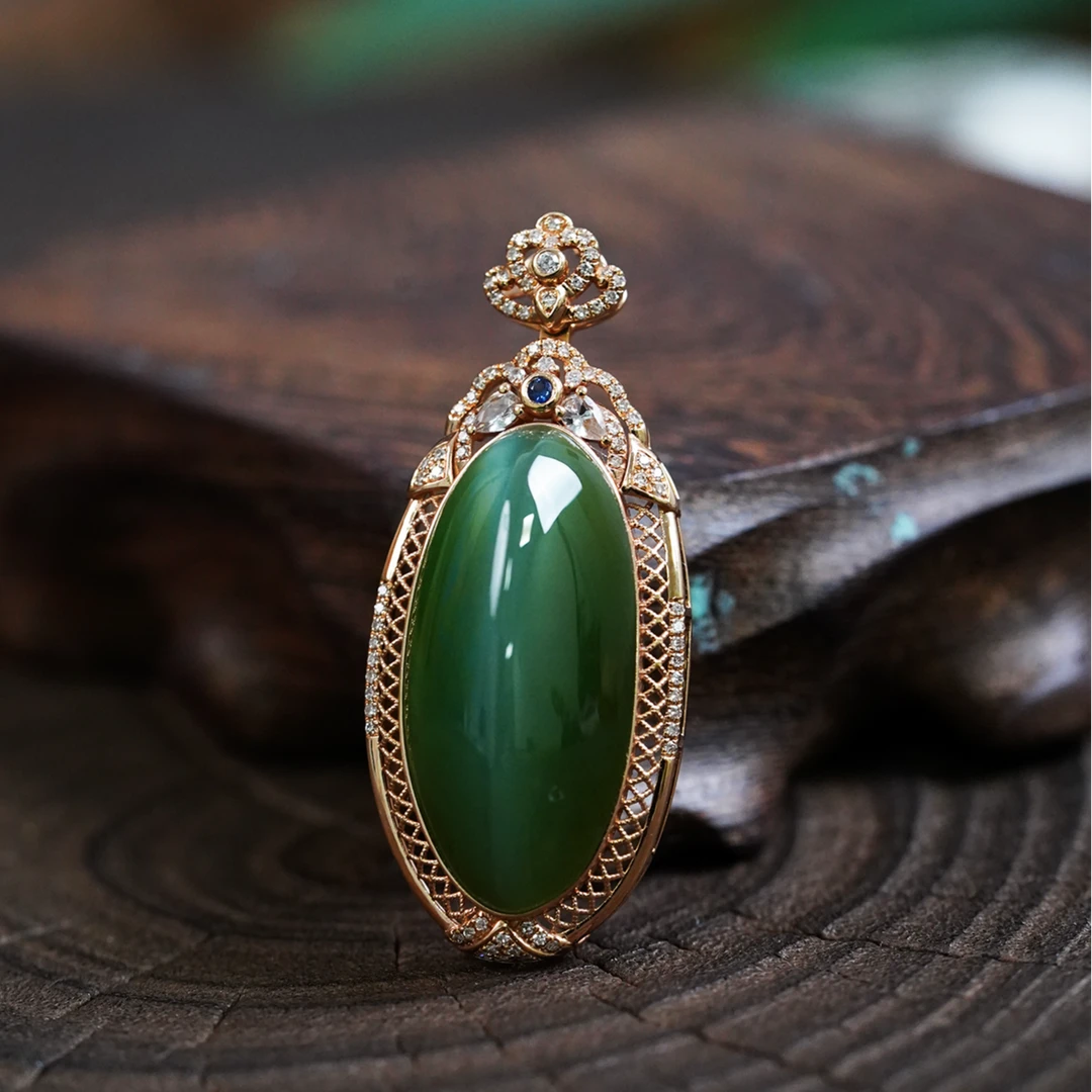 【石缘居珠宝】18K金镶嵌和田玉碧玉佩戴高端大气猫眼吊坠 C35-15