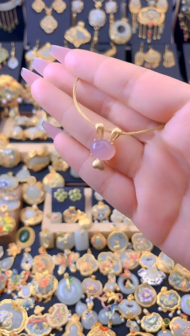 玛瑙/玉髓吊坠合金小兔子吊坠