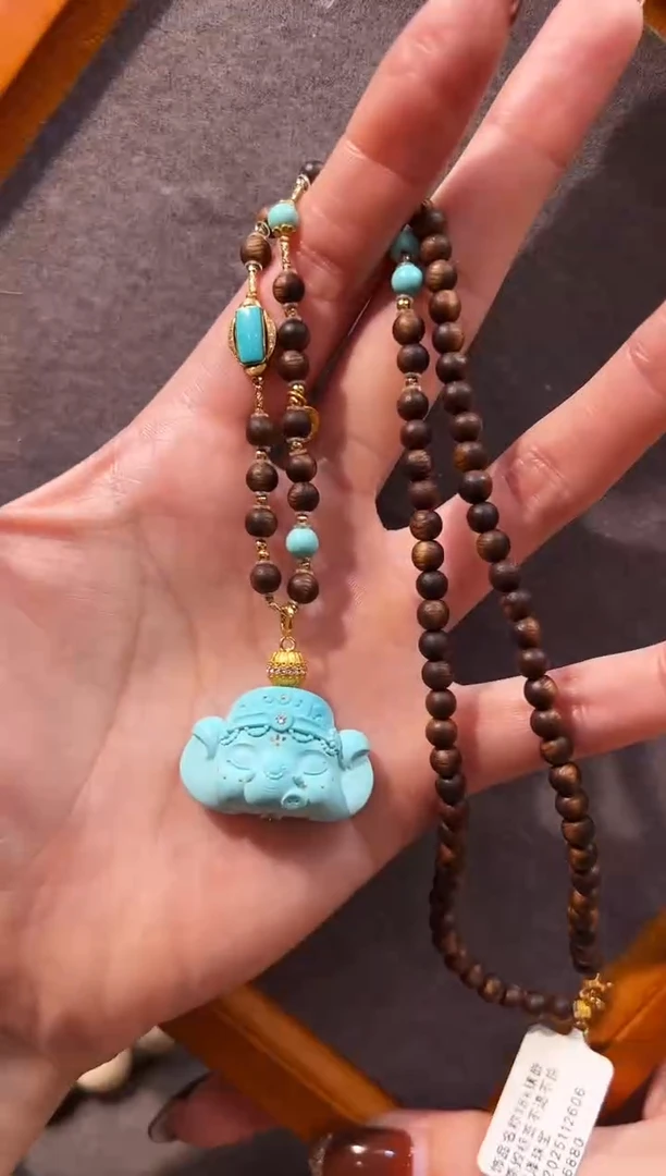 18K金镶嵌绿松石颈饰公主象项链