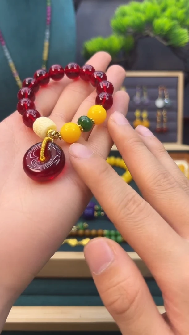 【闪购商品】血珀耳饰14K金镶嵌S48