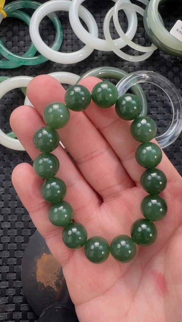 颈饰未镶嵌和田玉12mm碧玉手串