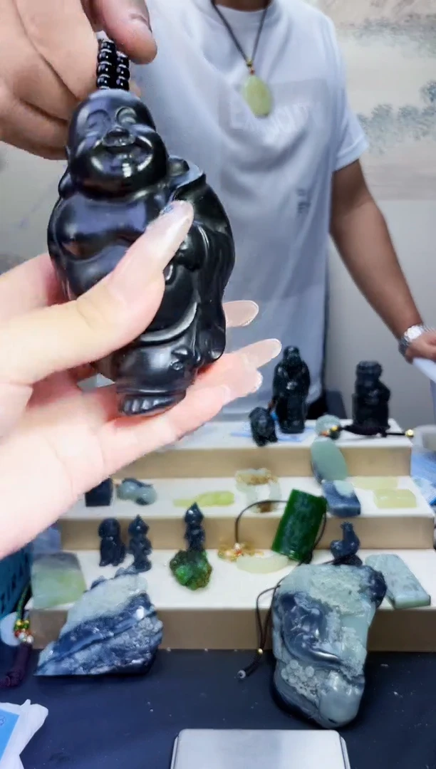 和田玉未镶嵌颈饰1