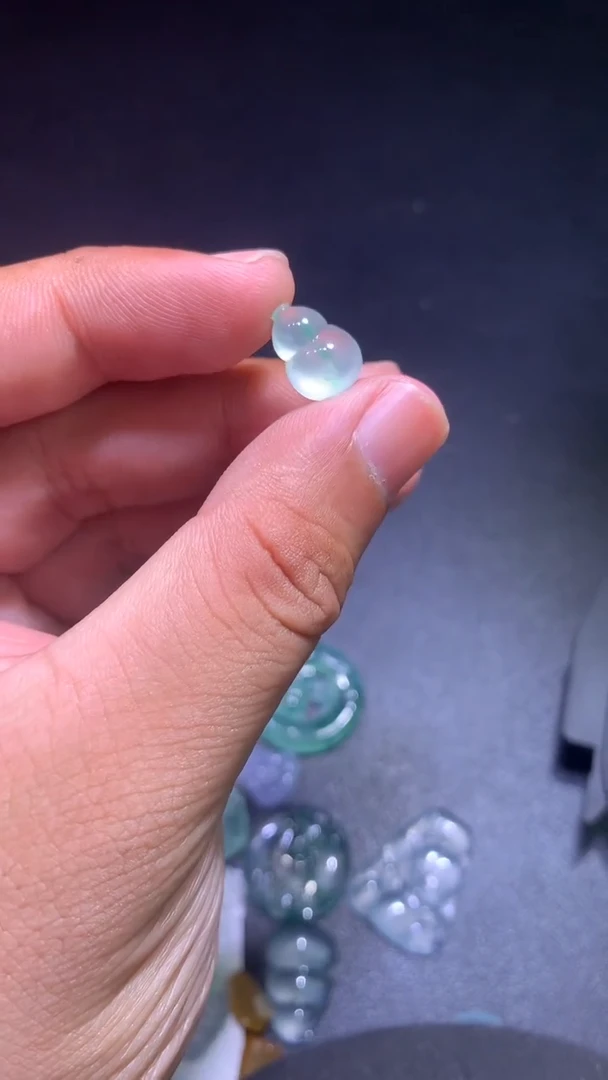颈饰未镶嵌翡翠葫芦