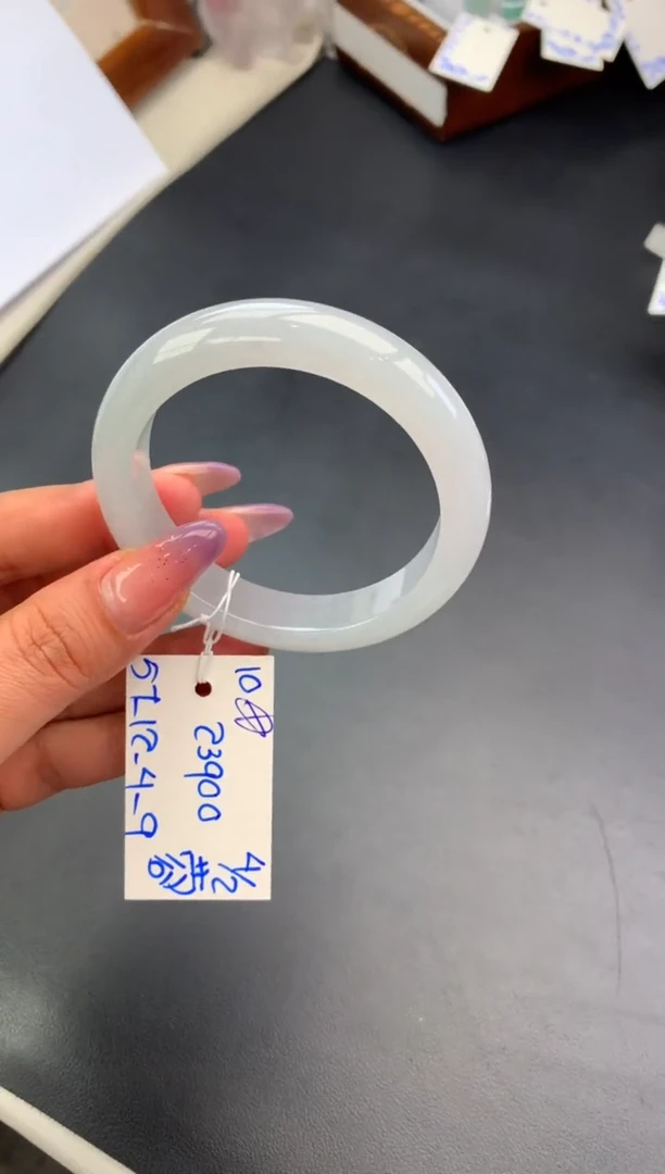 【闪购商品】翡翠手镯未镶嵌手镯