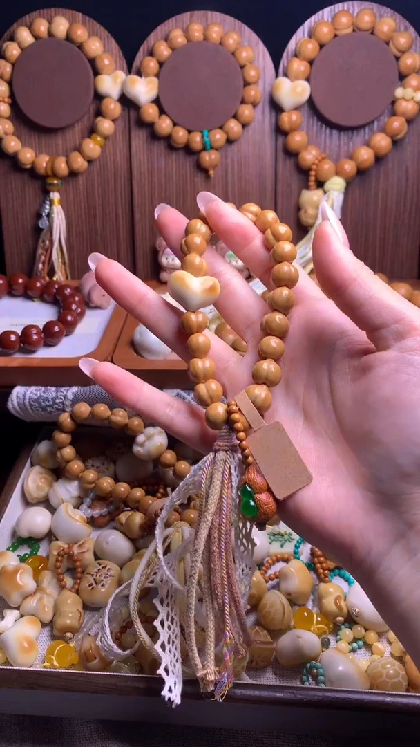 吊坠猴头核桃淑****?微瑕小馒头爱心绿葫芦吊坠手持