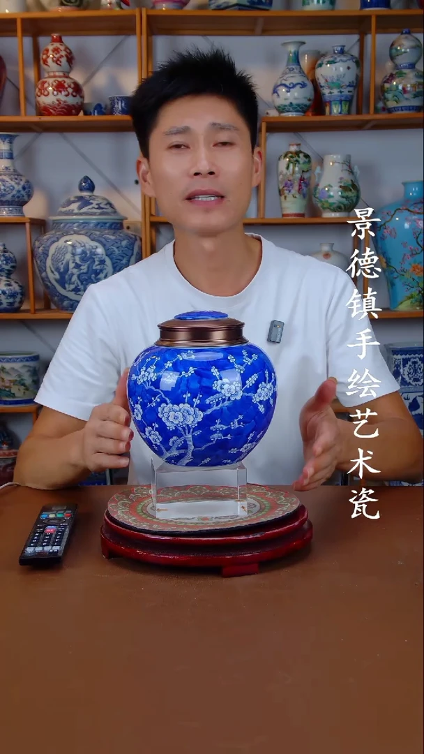 现代景德镇手工手绘陶瓷摆件6