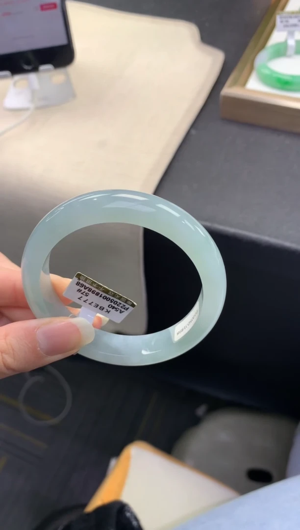 【闪购商品】翡翠手镯未镶嵌