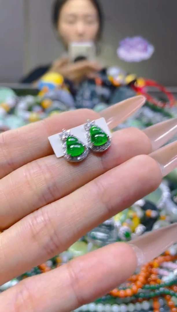 翡翠未镶嵌颈饰/U/翡翠A货，一件也是批发价