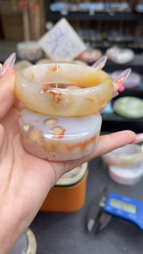 未镶嵌手镯石英质玉60(59圈赠送镯心)