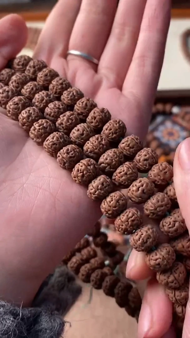 吊坠金刚菩提ཨ****?勿里达纯血老树王