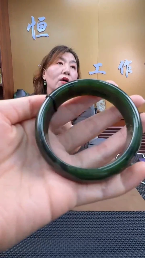 颈饰未镶嵌和田玉手镯59