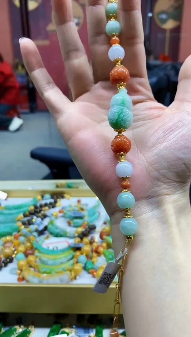 颈饰未镶嵌翡翠翡翠手串-76