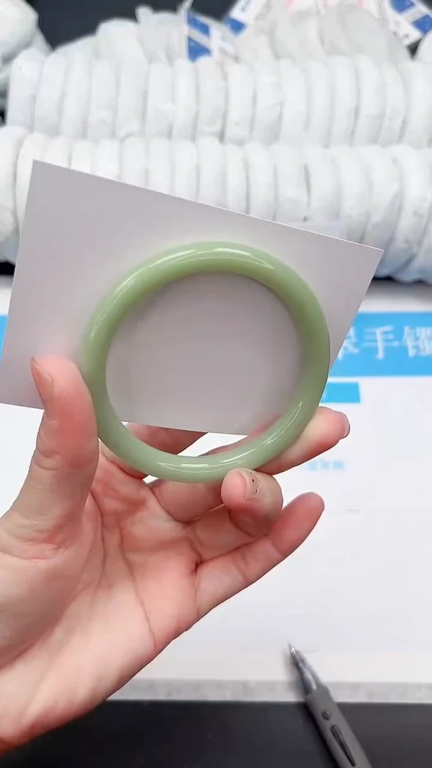 未镶嵌手镯石英质玉215-53.3