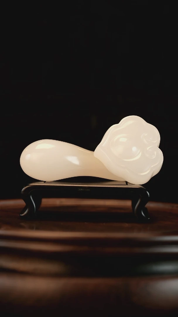 云南石荔枝白雕刻：平安如意