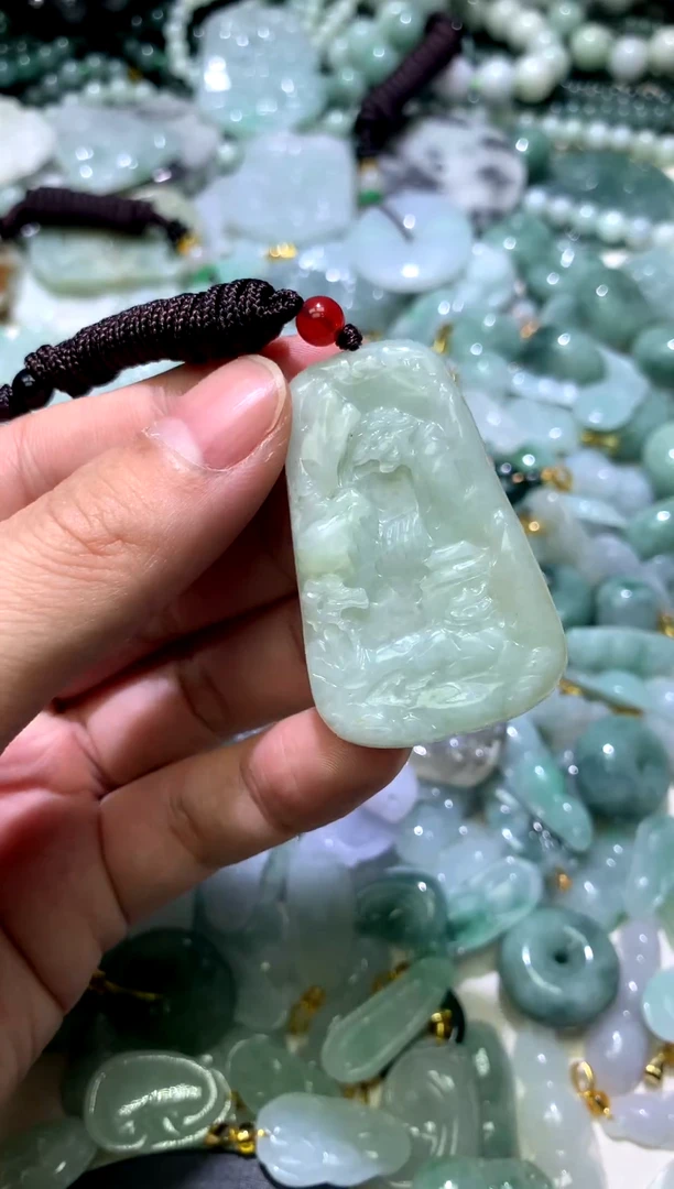 颈饰未镶嵌翡翠1