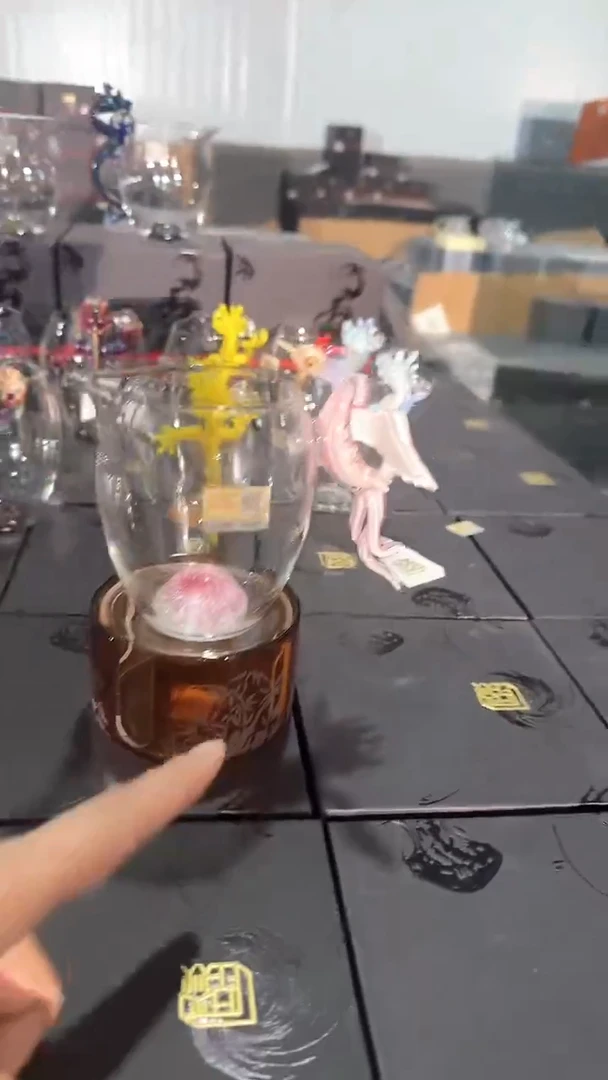 【闪购商品】晶焱粉凤三代公道杯+琥珀色温茶器