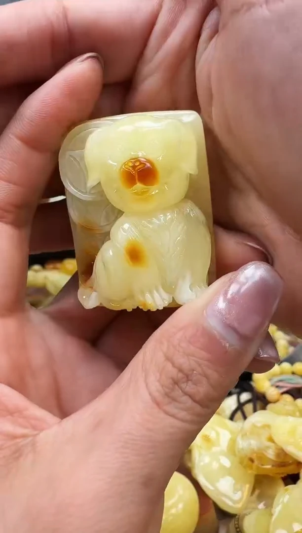 【闪购商品】琥珀裸石未镶嵌挂坠