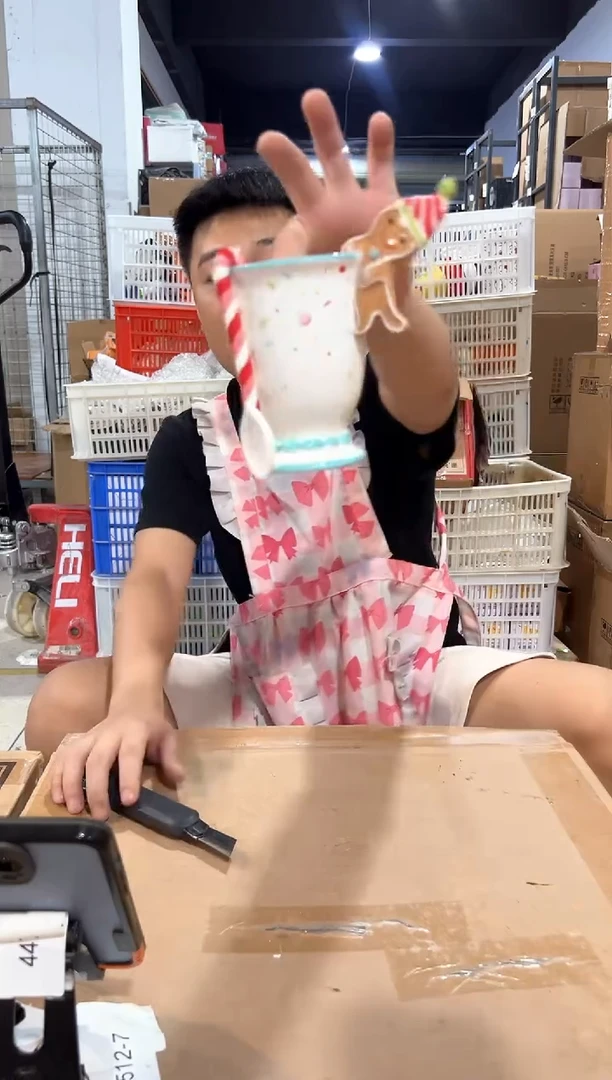 瓷片姜饼人一杯一勺