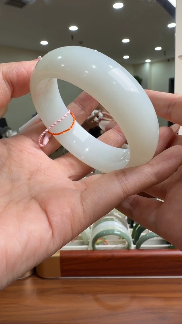 颈饰未镶嵌和田玉手镯58