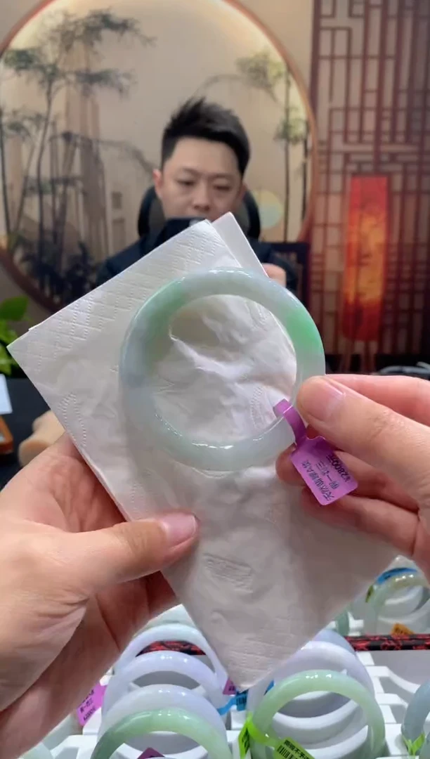 未镶嵌手镯翡翠000072069