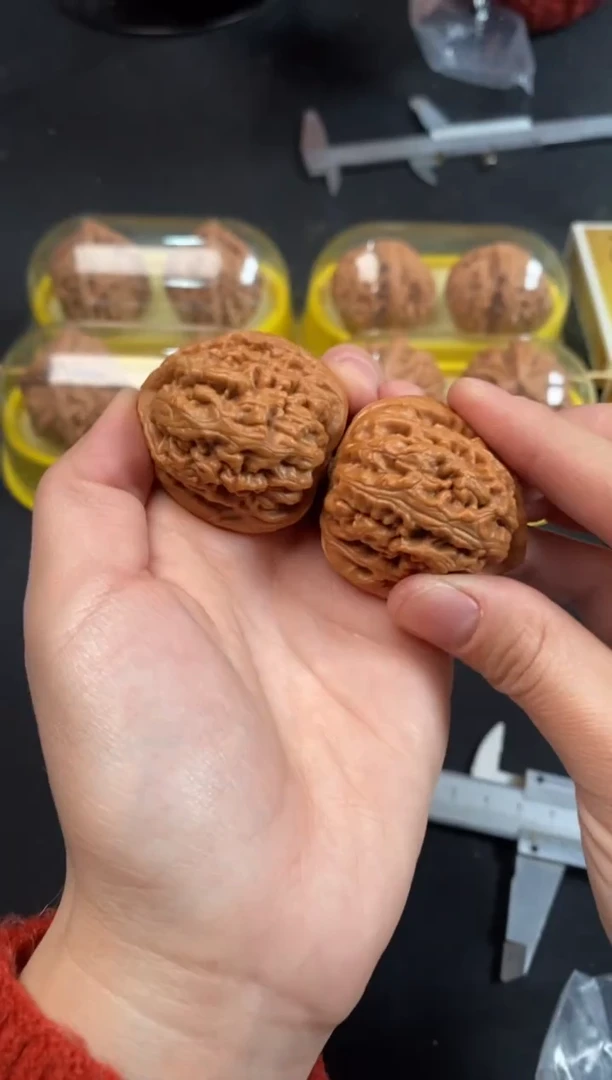 把件文玩核桃红锦鲤39尺Z908