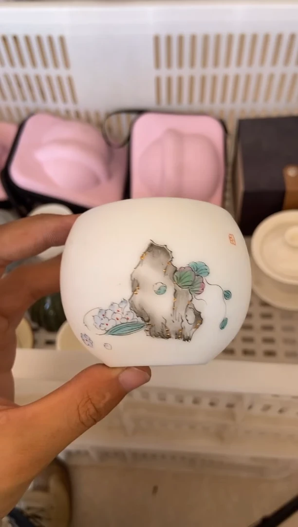 摆件摄影的产品有使用过的痕迹有点脏介意勿拍