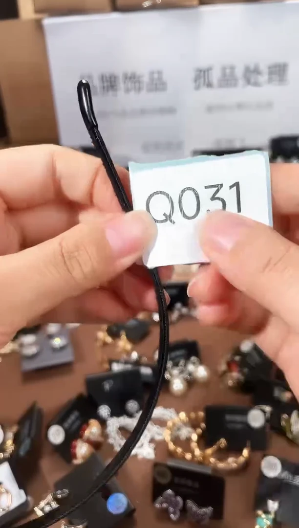 合金925银锆石Q031