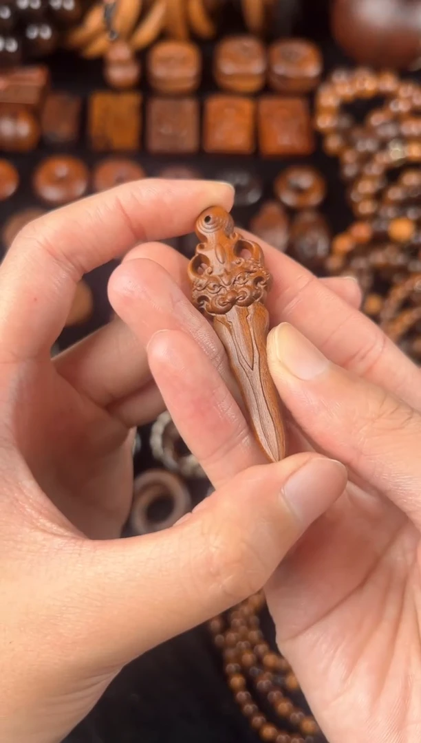 枣木雷击枣木老料狮咬剑