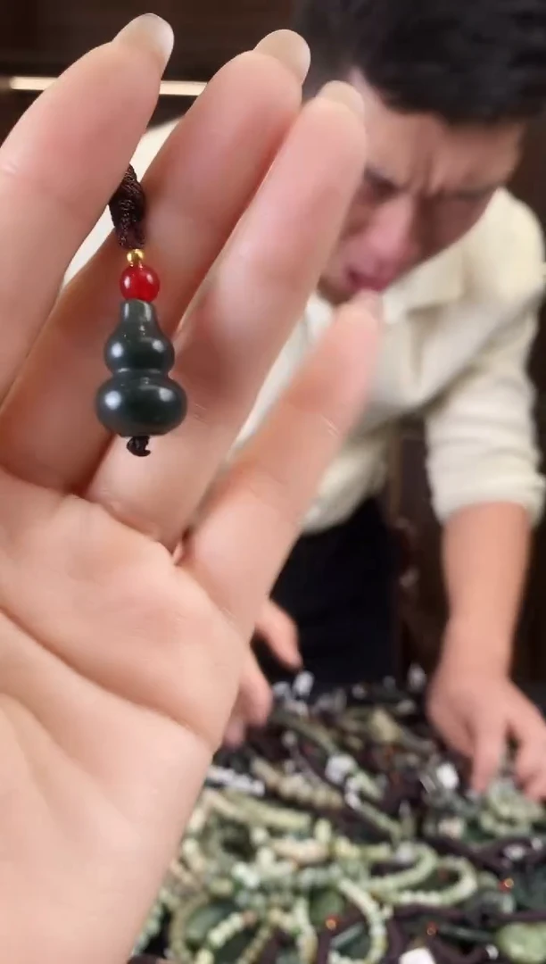 【闪购商品】和田玉颈饰未镶嵌多样性发货，拍一发一