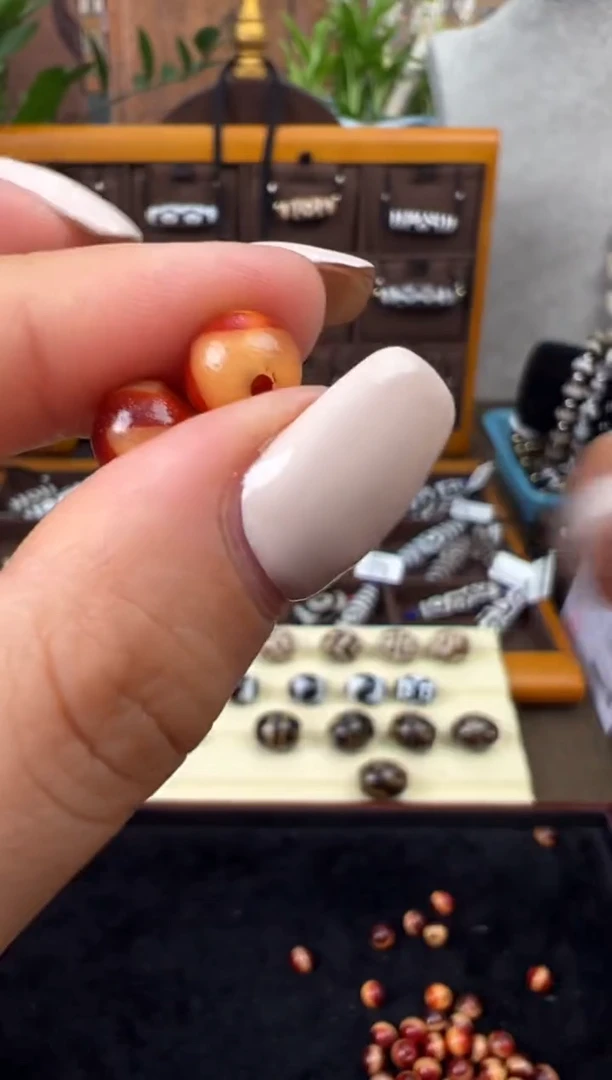 【闪购商品】玛瑙/玉髓吊坠(不含链)未镶嵌8.(微瑕随机发货品)