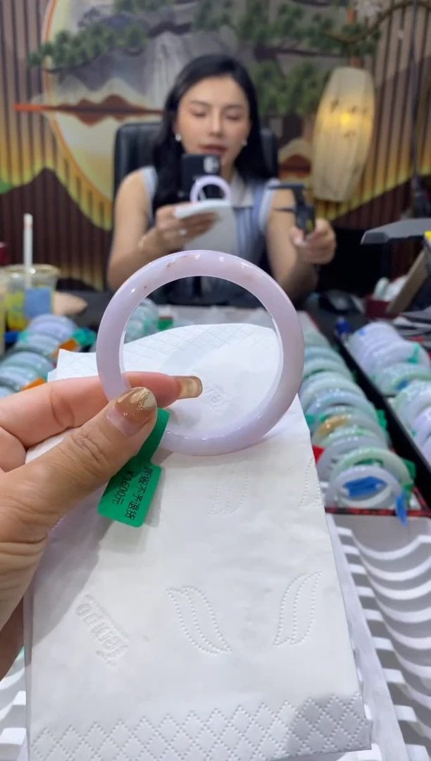 翡翠手镯未镶嵌多人09409