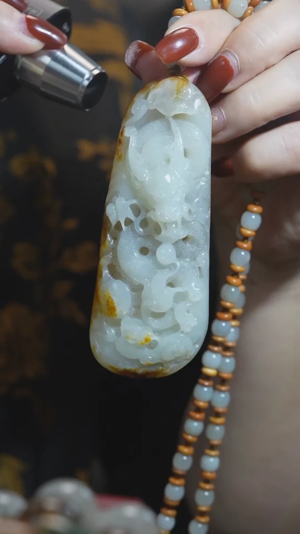 颈饰未镶嵌和田玉龙
