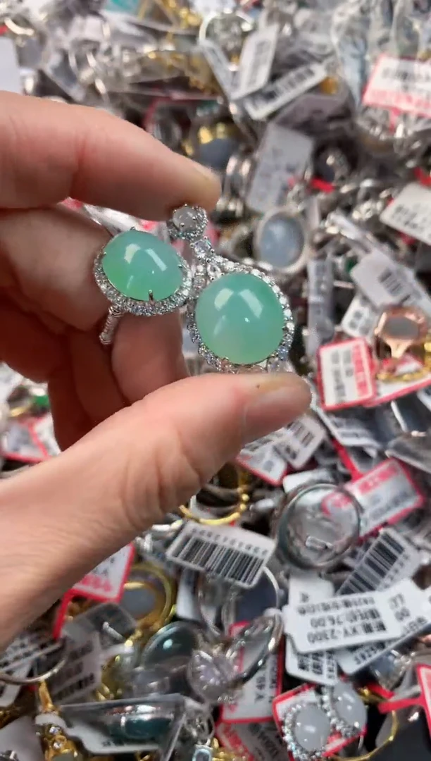 银S925镶嵌戒指翡翠777            9