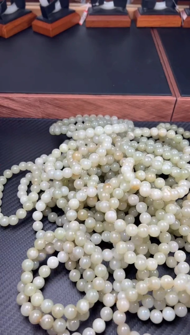 手串未镶嵌和田玉若羌微色差卡10Mm多样性发货拍一发一