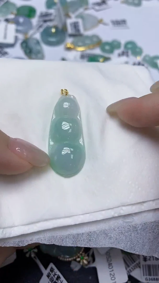 翡翠18K金镶嵌颈饰天然缅甸翡翠A货