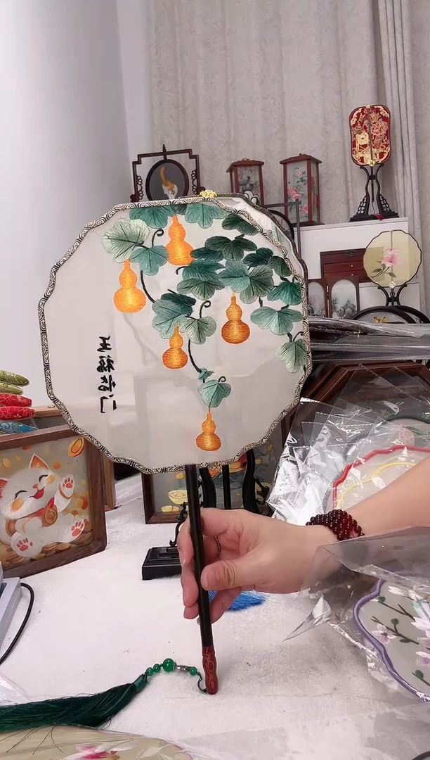 扇子苏绣作品手工团扇