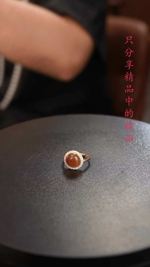 和田玉（糖玉）戒指未镶嵌且末纯糖戒指
