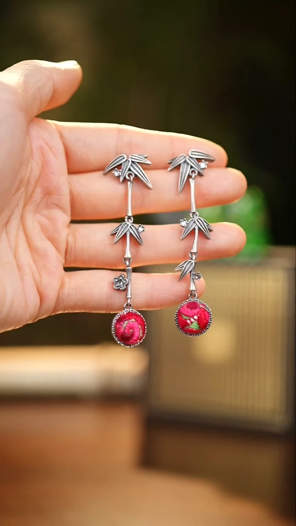 刺绣私人定制苗族手工A74