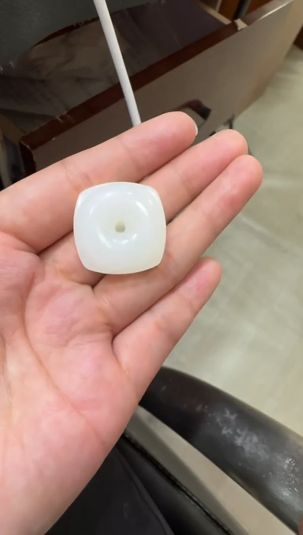 吊坠(赠链)未镶嵌和田玉天泰白玉平安扣（产地直发）