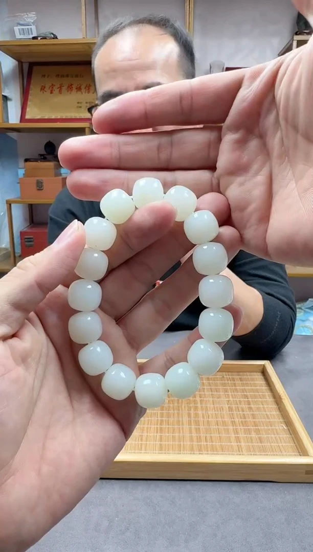 未镶嵌手链和田玉14且末白