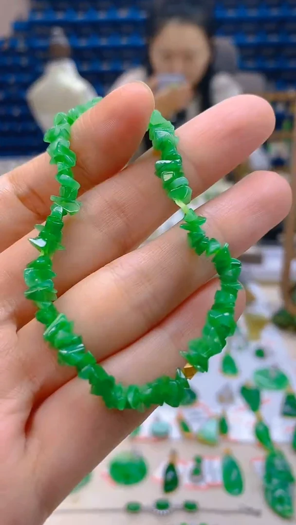 颈饰未镶嵌翡翠新号开播 全场乱卖