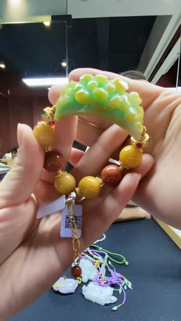 颈饰未镶嵌翡翠翡翠手牌