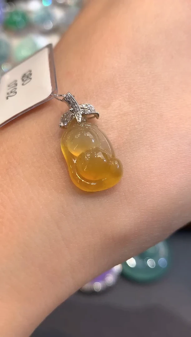 吊坠(不含链)18K金镶嵌翡翠w2