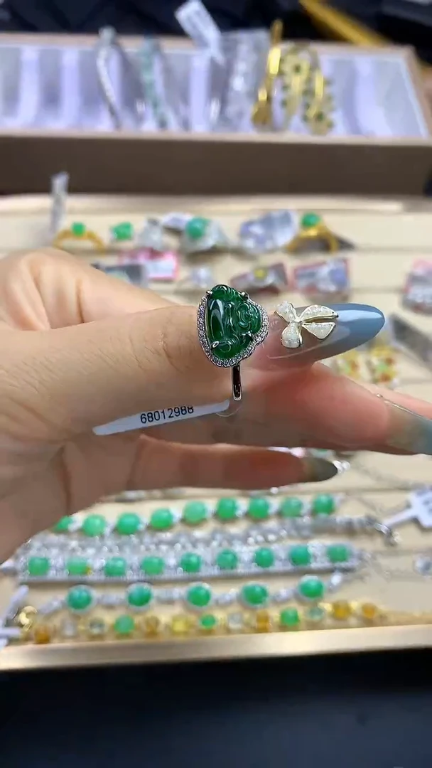 翡翠戒指银S925镶嵌翡翠 蛋面 银S925镶嵌